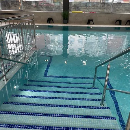 Wiatr I Woda Z Basenem Rewal