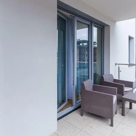 Wiatr I Woda Z Basenem Apartman