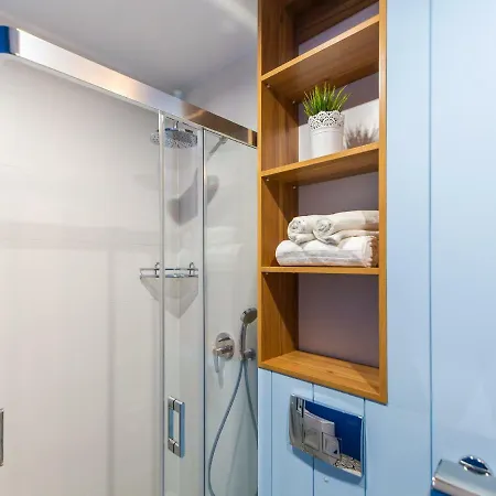 Wiatr I Woda Z Basenem