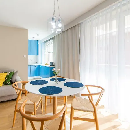 Apartment Wiatr I Woda Z Basenem Rewal