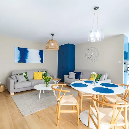 Wiatr I Woda Z Basenem