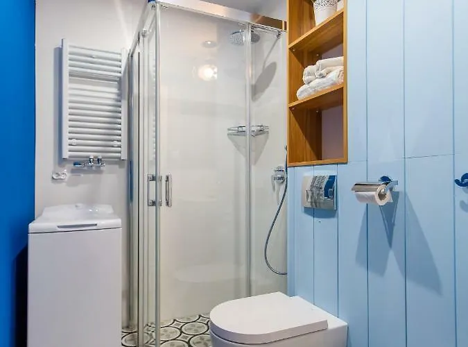 Wiatr I Woda Z Basenem